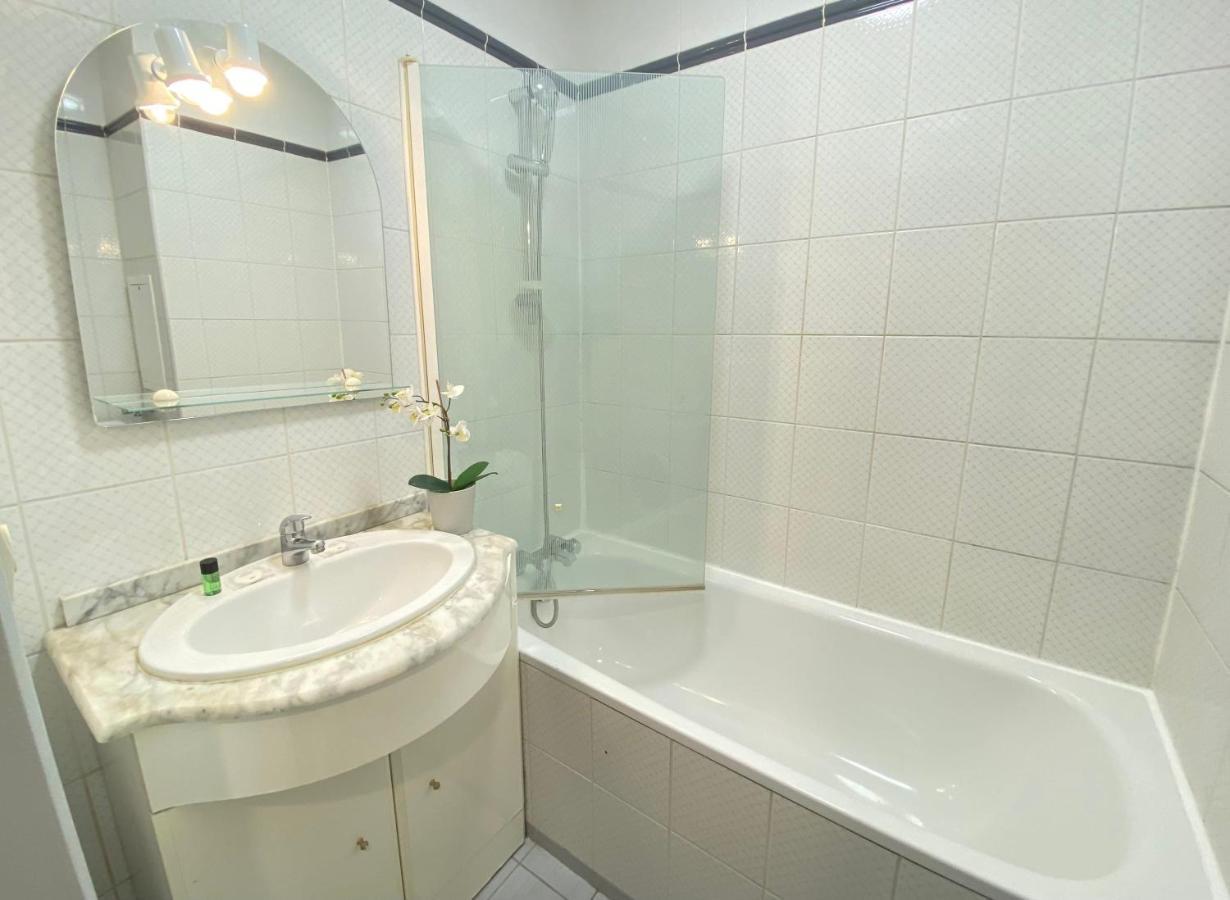 1608B Lovely Apartment In Le Marais - Musee Du Louvre パリ エクステリア 写真